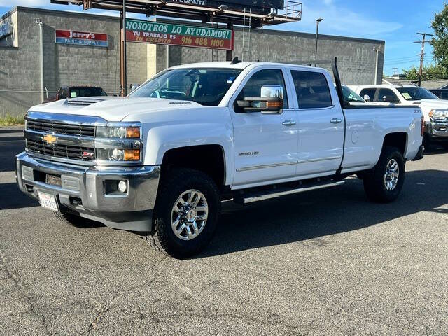 chevrolet silverado 3500hd 2017 1GC4K0CY9HF157936 image chevrolet silverado 3500hd 2017 1GC4K0CY9HF157936 image